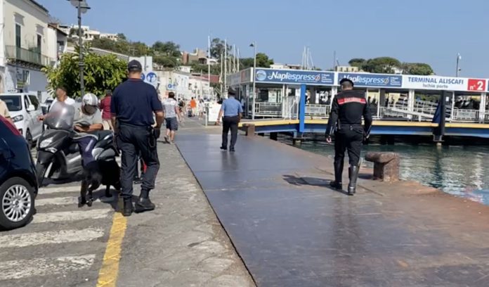 Carabinieri-Ischia