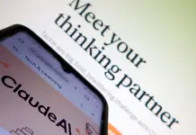 Claude entra nelle chat di lavoro e diventa “collega virtuale”