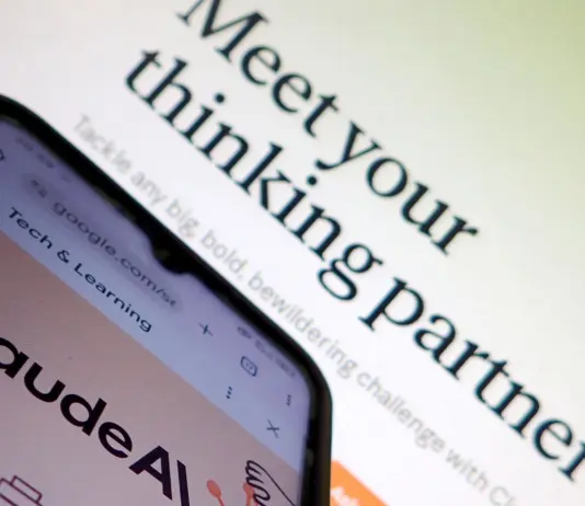 Claude entra nelle chat di lavoro e diventa “collega virtuale”