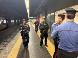 Roma, controlli al Laurentino e alla stazione della metro: 5 arresti e 450 persone identificate