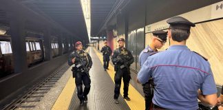 Roma, controlli al Laurentino e alla stazione della metro: 5 arresti e 450 persone identificate