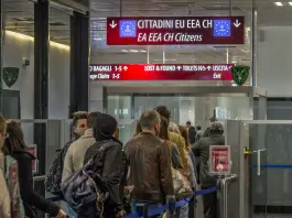 Madrid “L’Italia rimuova i controlli alle frontiere entro domenica o adotteremo misure proporzionate”. Palazzo Chigi “Non accettiamo ultimatum, stop a Schengen resta”