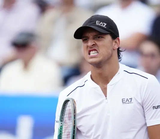 Darderi agli ottavi del Masters 1000 di Montreal, Shang battuto in tre set