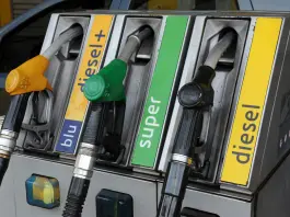 Il Cdm proroga il taglio delle accise sul diesel fino al 17 settembre. Meloni “Avanti sulla produzione nazionale di petrolio e gas” / Video