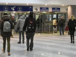 مدريد تطالب إيطاليا بإلغاء إجراءات الرقابة على الحدود بحلول الأحد