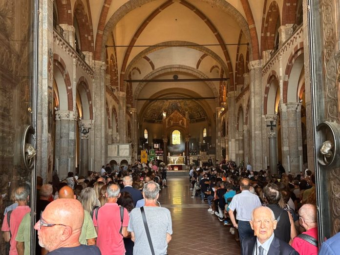 Don Mazzi Funerali