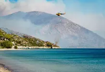 Scontro fra due elicotteri antincendio in Grecia