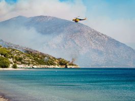 Scontro fra due elicotteri antincendio in Grecia