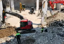 Messina, proseguono le ricerche sotto le macerie della palazzina crollata. Oltre 30 vigili del fuoco impegnati