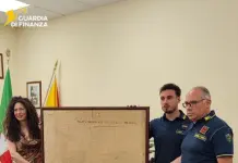 La Guardia di Finanza restituisce all’archivio di Stato un’antica mappa del Catasto Urbano di Enna