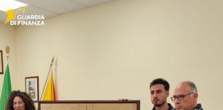 La Guardia di Finanza restituisce all’archivio di Stato un’antica mappa del Catasto Urbano di Enna