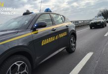 Sequestrati a Padova 2 kg di ketamina nascosti in una scatola di corn flakes, 2 arresti / Video