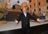 Gerry Scotti compie 70 anni e vince la sfida con “La Ruota della fortuna”