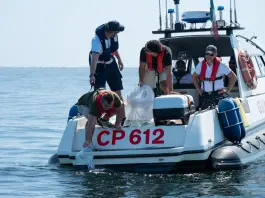 Lotta al granchio blu, al via la liberazione dei polpi al largo di Cesenatico