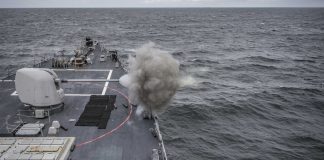 Attacco degli Houthi a una nave nel Mar Rosso, almeno 4 morti