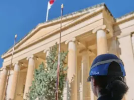 سفيرة إيطاليا في مالطا تزور القاصر المحتجز منذ مايو وتؤكد متابعته