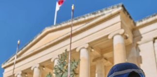 سفيرة إيطاليا في مالطا تزور القاصر المحتجز منذ مايو وتؤكد متابعته