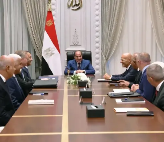 السيسي يلتقي الرئيس التنفيذي لشركة إيني كلاوديو ديسكالزي