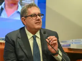 Liguria, archiviata l’inchiesta su Giovanni Toti. Il Gip: “Elementi non idonei per una condanna”