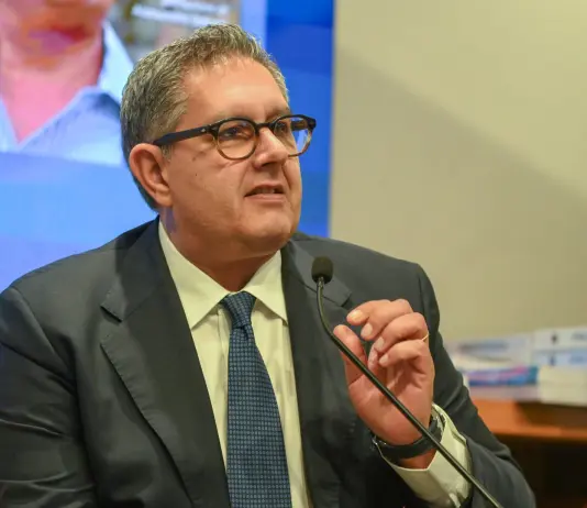 Liguria, archiviata l’inchiesta su Giovanni Toti. Il Gip: “Elementi non idonei per una condanna”