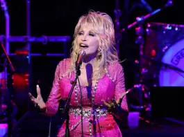 È morta a 80 anni Dolly Parton, icona americana e regina del country