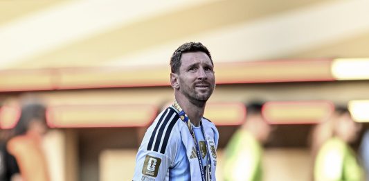 Messi saluta il padre con una lettera: “Non ci credo ancora, non so quanto giocherò”