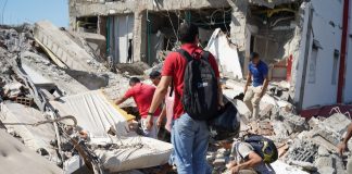 Terremoto di magnitudo 7.4 in Colombia, scossa avvertita in gran parte del Paese: oltre 100 morti. Tra le vittime anche bambini