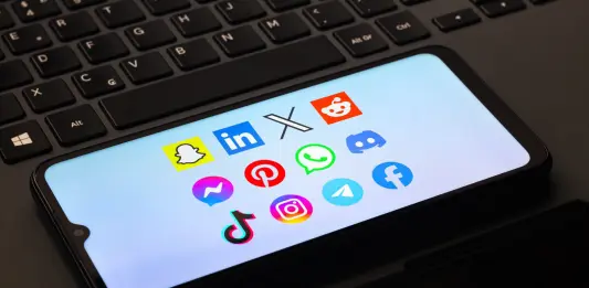 WhatsApp, nuova ondata di compromissioni di account e attacchi ‘zero-click’: i consigli della Polizia