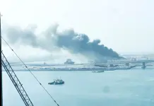 Gli Emirati interrompono tutti gli scambi commerciali con l’Iran dopo il lancio di missili da Teheran