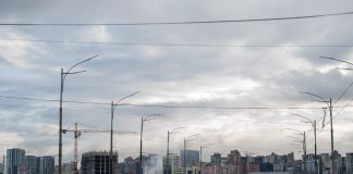 ليلة جديدة من الهجمات الروسية على أوكرانيا.. وانفجارات في كييف وأوديسا