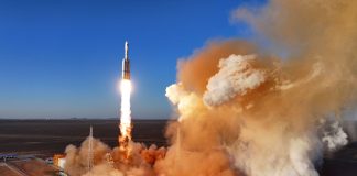 Cina, il Lijian-1 porta in orbita cinque satelliti