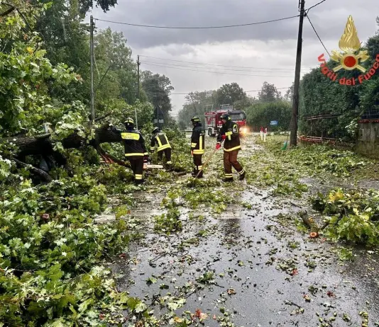 Maltempo in Lombardia, a Cremona si contano feriti e danni dopo la tromba d’aria