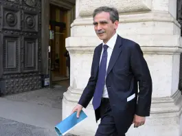 Il CdA di Mps approva il piano Lovaglio da 70 miliardi, Ops su Banco BPM e Banca Generali