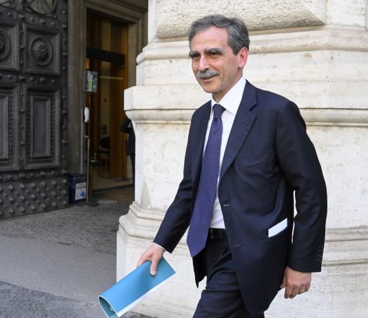 Il CdA di Mps approva il piano Lovaglio da 70 miliardi, Ops su Banco BPM e Banca Generali