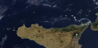 Etna ash cloud disrupts Malta flights for second day