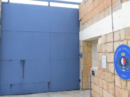 15enne italiano detenuto a Malta, il ministro dell’Interno Bedingfield: “Necessarie e proporzionate le misure di isolamento”