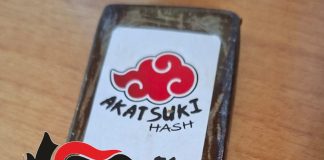 Panetto di hashish con marchio tratto dal manga di Naruto, coppia arrestata nel Napoletano