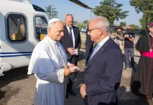 Papa Leone XIV ad Assisi, il sottosegretario alla Presidenza del Consiglio Mantovano ad accoglierlo