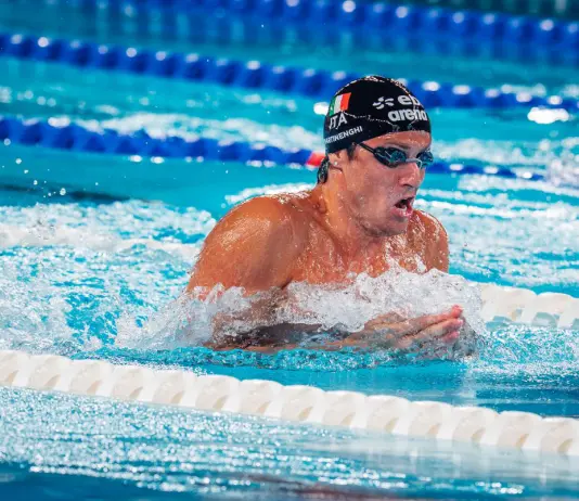Martinenghi oro e Cerasuolo bronzo nei 100 rana agli Europei di nuoto, Curtis bronzo nei 100 stile