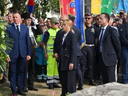 10 anni fa il sisma nel Centro Italia, Meloni ad Amatrice: “Sulla ricostruzione grande lavoro da fare, ma è ancora più grande l’impegno”