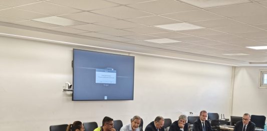 Terremoto ai Campi Flegrei, Musumeci a Pozzuoli per una riunione operativa. Fico “Stiamo intervenendo su tutte le criticità”