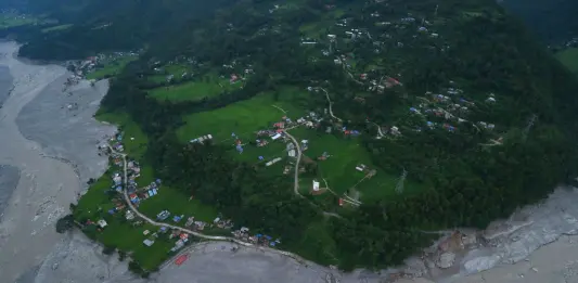 Nepal, sono 919 i corpi recuperati dopo le devastanti inondazioni. Proseguono le operazioni di ricerca e soccorso