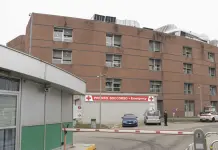 Uomo si dà fuoco in auto a Cinisello Balsamo, gravissimo un 35enne rumeno