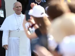 Papa Leone XIV ai giovani ad Assisi “Il coraggio di compiere scelte è l’atto più rivoluzionario”