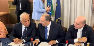 Campi Flegrei, vertice in Prefettura a Napoli. Piantedosi “Istituzioni al lavoro per trovare insieme delle soluzioni”