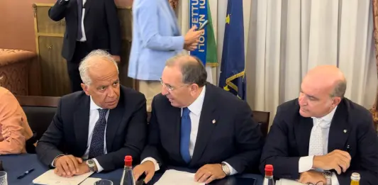 Campi Flegrei, vertice in Prefettura a Napoli. Piantedosi “Istituzioni al lavoro per trovare insieme delle soluzioni”