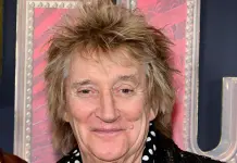Rod Stewart operato al cuore, stop al tour per un mese