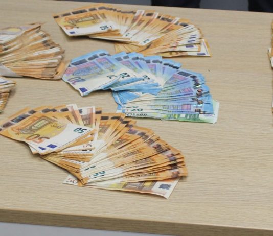 Fermati sull’A1 con 39mila euro, erano il frutto di una truffa a un novantenne