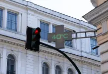 Caldo record, oggi nuovo picco dell’estate: bollino rosso in 25 città