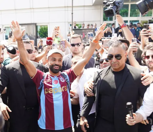 Salah arrives in Istanbul, set to sign two-year deal with Trabzonspor